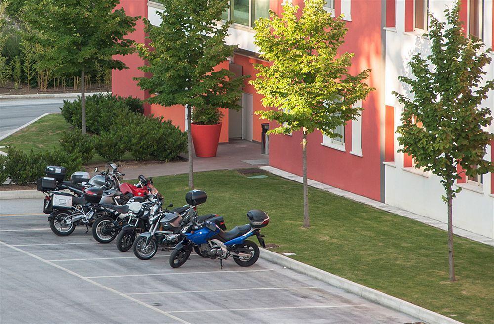 Hotel Cluentum Tolentino Εξωτερικό φωτογραφία