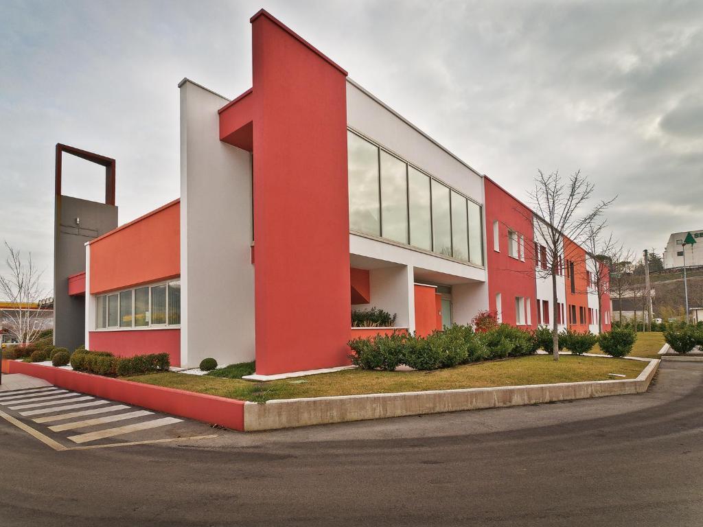 Hotel Cluentum Tolentino Εξωτερικό φωτογραφία