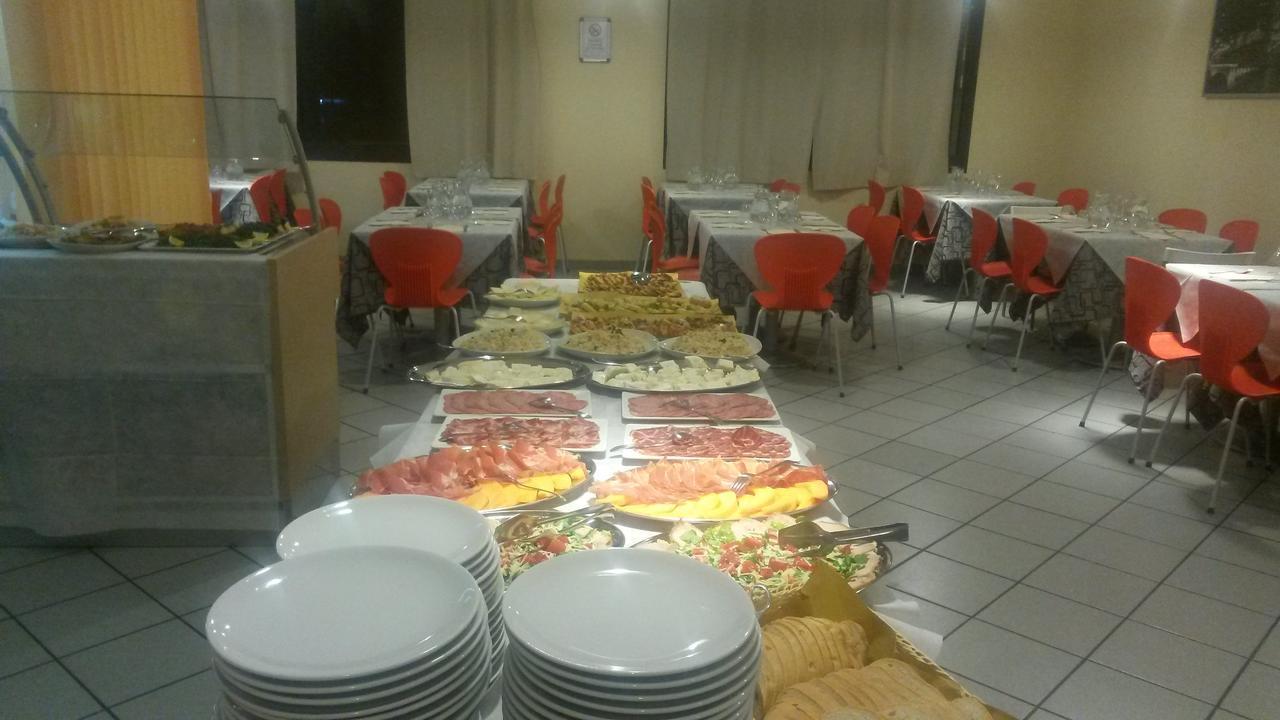 Hotel Cluentum Tolentino Εξωτερικό φωτογραφία